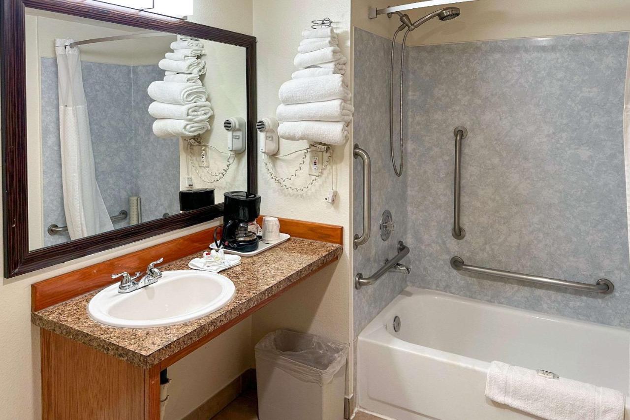 Econo Lodge Edmonds North Seattle Extérieur photo