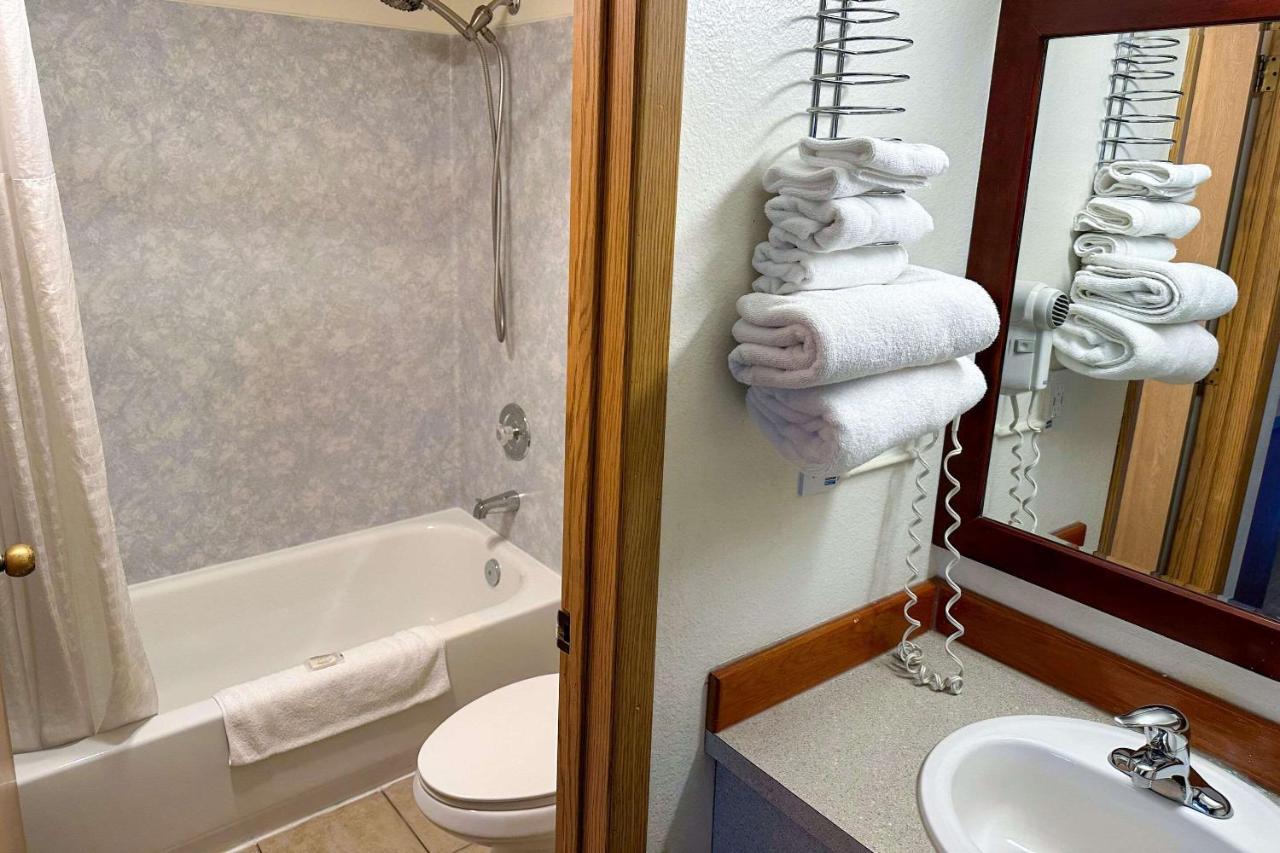 Econo Lodge Edmonds North Seattle Extérieur photo