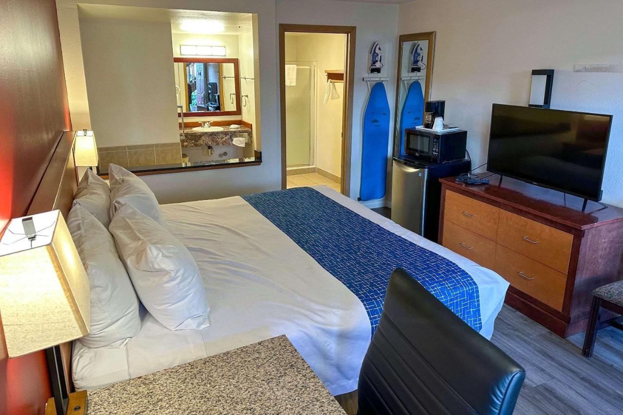 Econo Lodge Edmonds North Seattle Extérieur photo